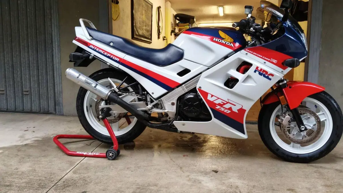 Honda   (4)