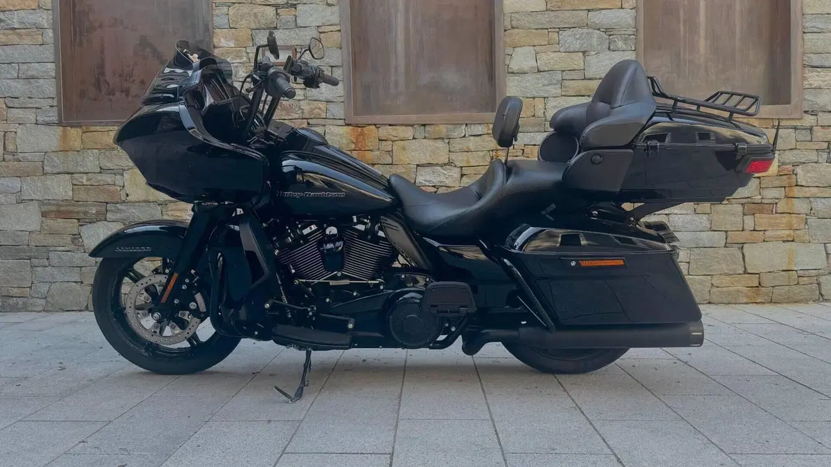 Harley-Davidson 114 Road Glide Limited (2020) - FLTRK 