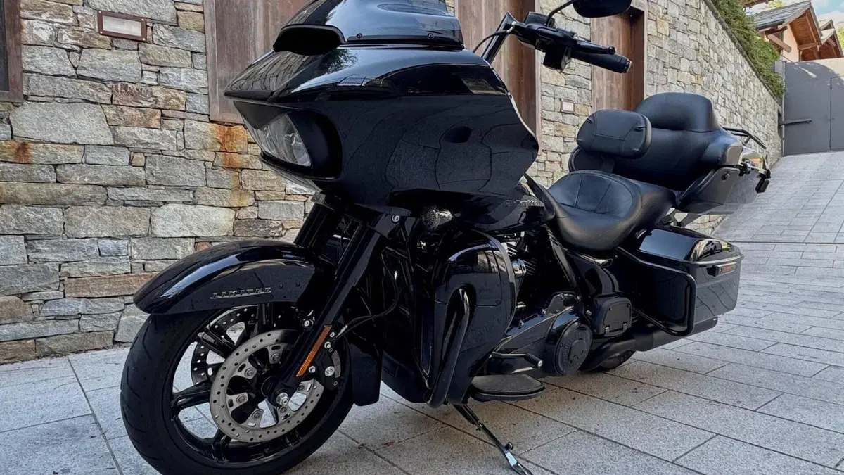 Harley-Davidson 114 Road Glide Limited (2020) - FLTRK  (2)