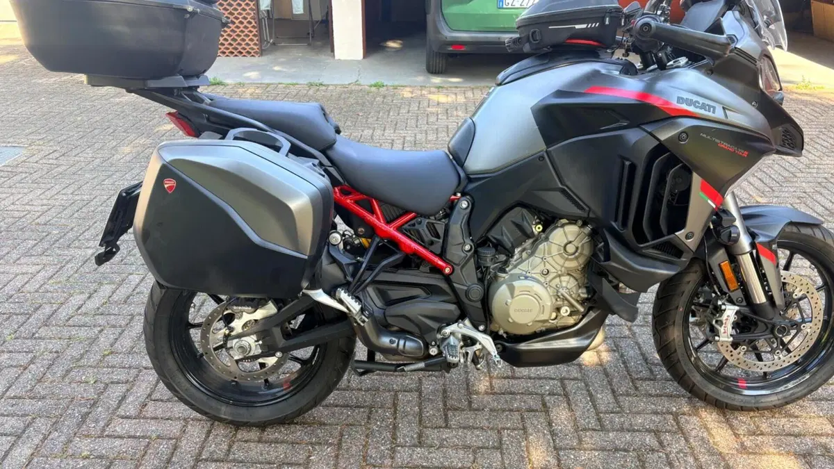 Ducati Multistrada V4 S Grand Tour (2024)  (2)
