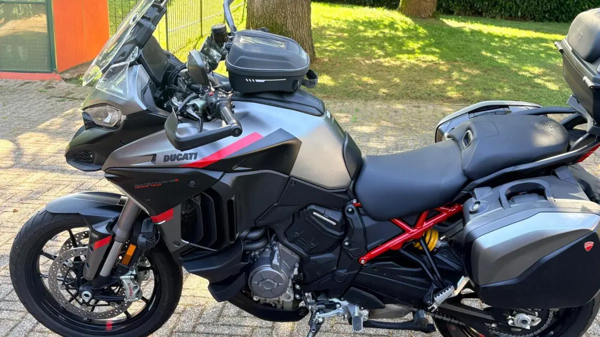 Ducati Multistrada V4 S Grand Tour (2024)  (3)