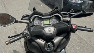 Yamaha X-Max 300 ABS (2017 - 20)  (3)