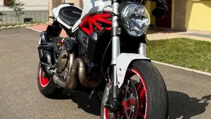 Ducati Monster 821 Dark ABS (2014 - 16) 