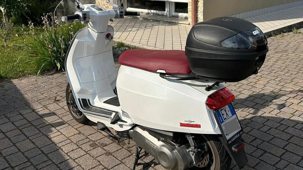 Lambretta V200 Special (2021 - 26) 