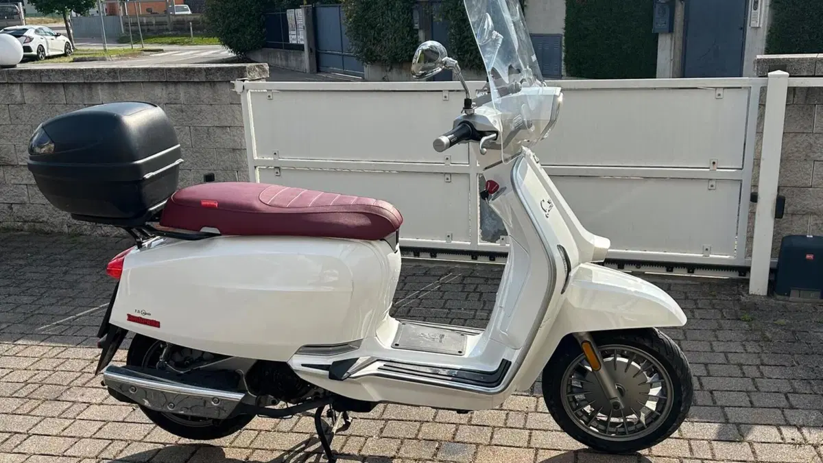 Lambretta V200 Special (2021 - 26)  (3)