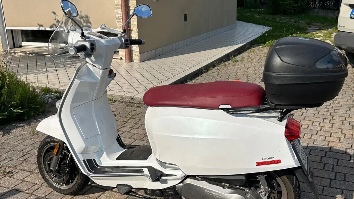 Lambretta V200 Special (2021 - 26)  (4)