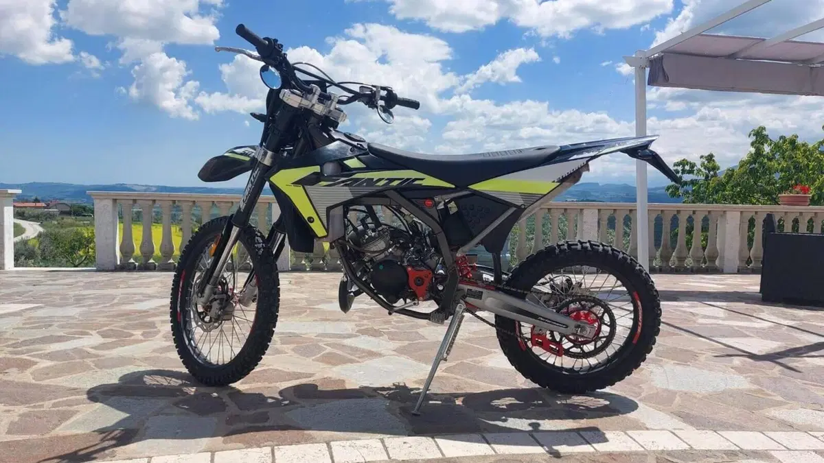 Fantic Motor Enduro 50 E Performance 2t (2019)  (2)