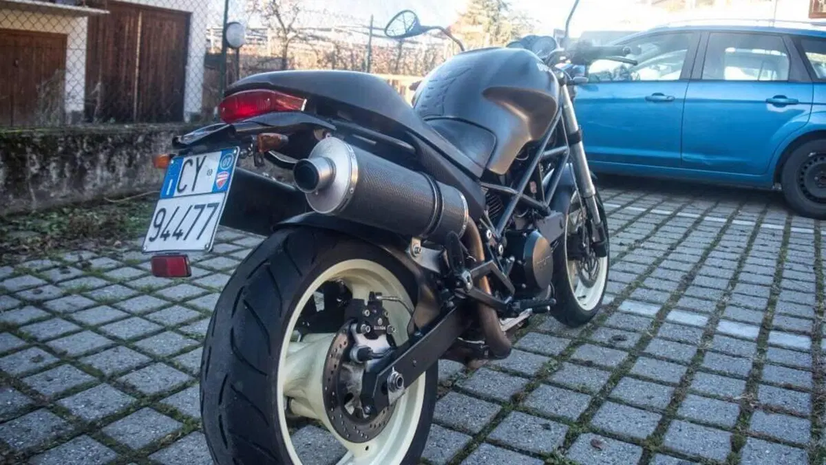 Ducati Monster 695 (2006 - 08)  (2)