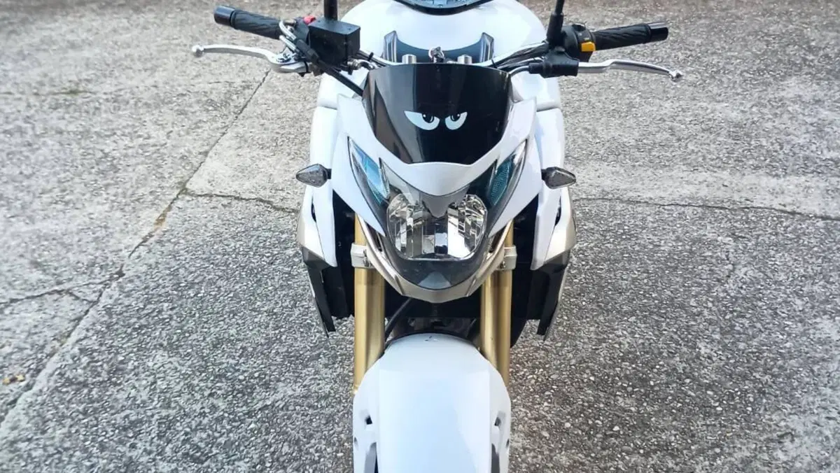 Suzuki GSR 750 (2010 - 15) 