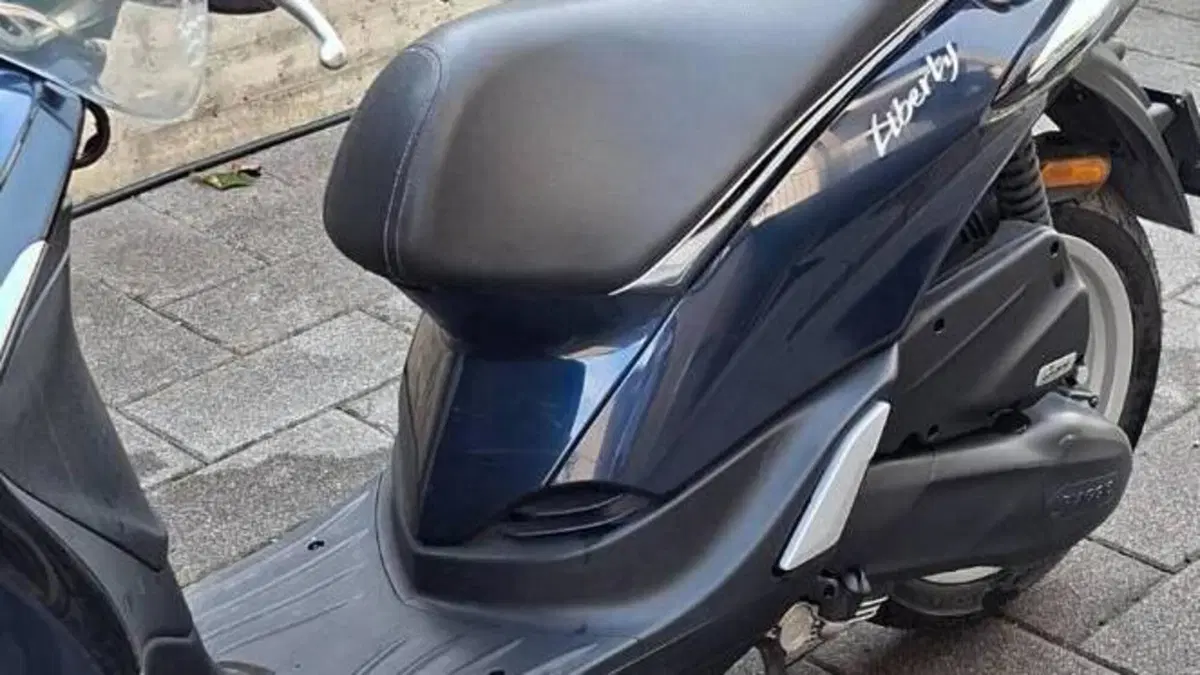 Piaggio Liberty 50 i-get (2016 - 18)  (4)
