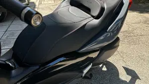 Yamaha X-Max 300 Tech Max (2021 - 24)  (2)
