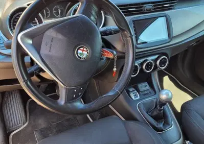 Alfa Romeo Giulietta 1.4 Turbo Distinctive Gpl 120cv E6 (5)