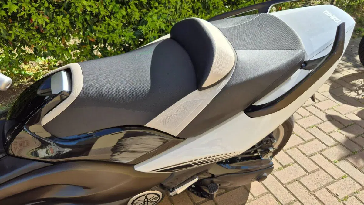 Yamaha T-Max 500 White Max (2010 - 11)  (3)
