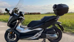 Honda Forza 300 Limited Edition ABS (2020)  (5)