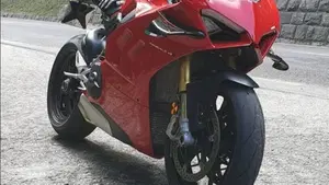 Ducati Panigale V4 S 1100 (2020)  (2)
