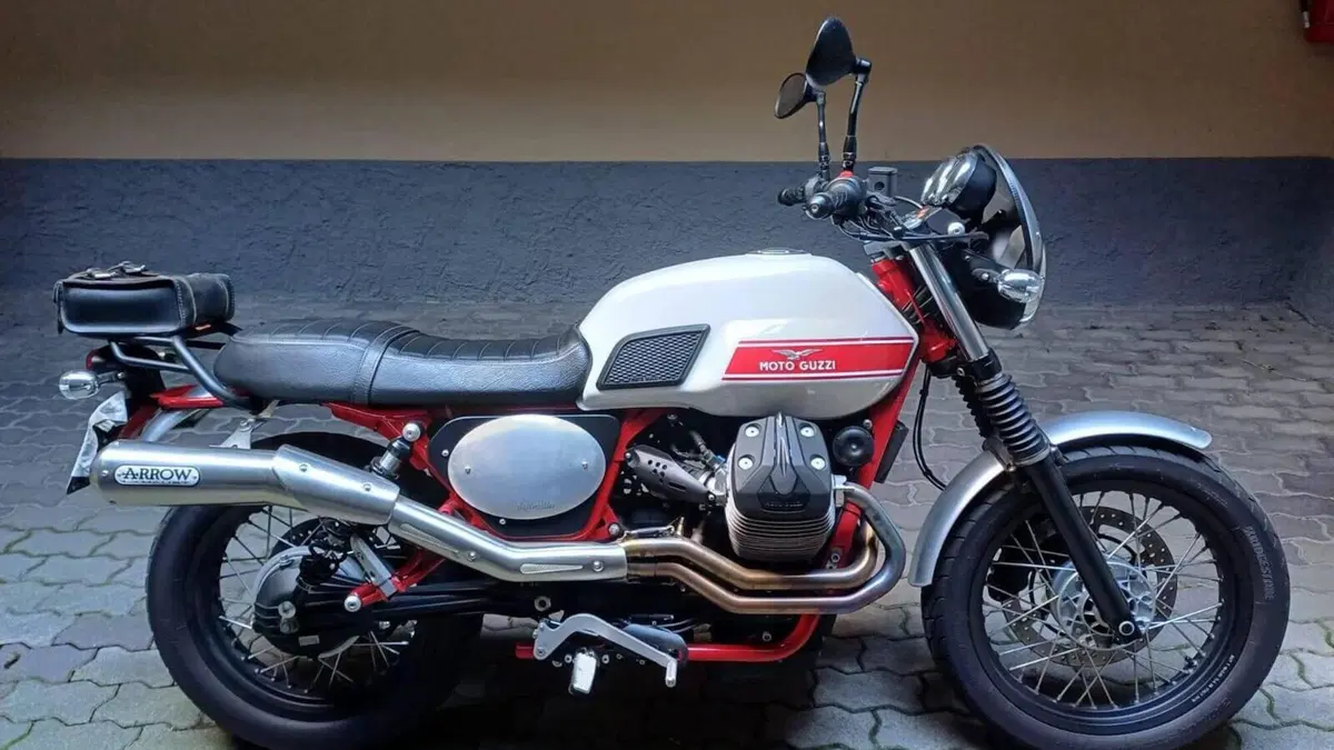 Moto Guzzi V7 II Stornello (2017 - 18) 