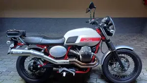 Moto Guzzi V7 II Stornello (2017 - 18) 