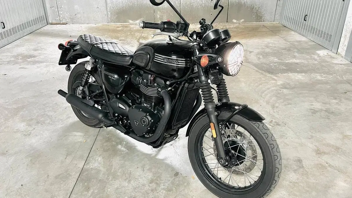 Triumph Bonneville T100 Black (2017 - 20) 