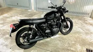 Triumph Bonneville T100 Black (2017 - 20)  (3)