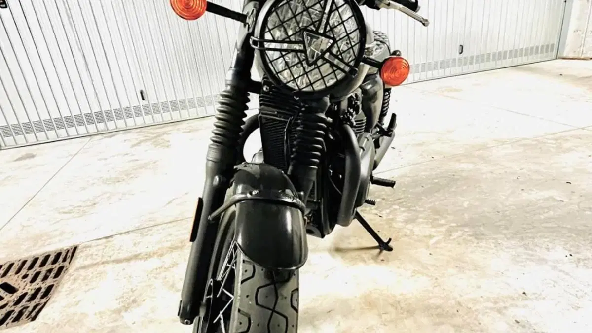 Triumph Bonneville T100 Black (2017 - 20)  (6)