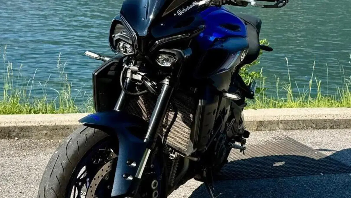 Yamaha MT-10 (2022 - 26)  (2)