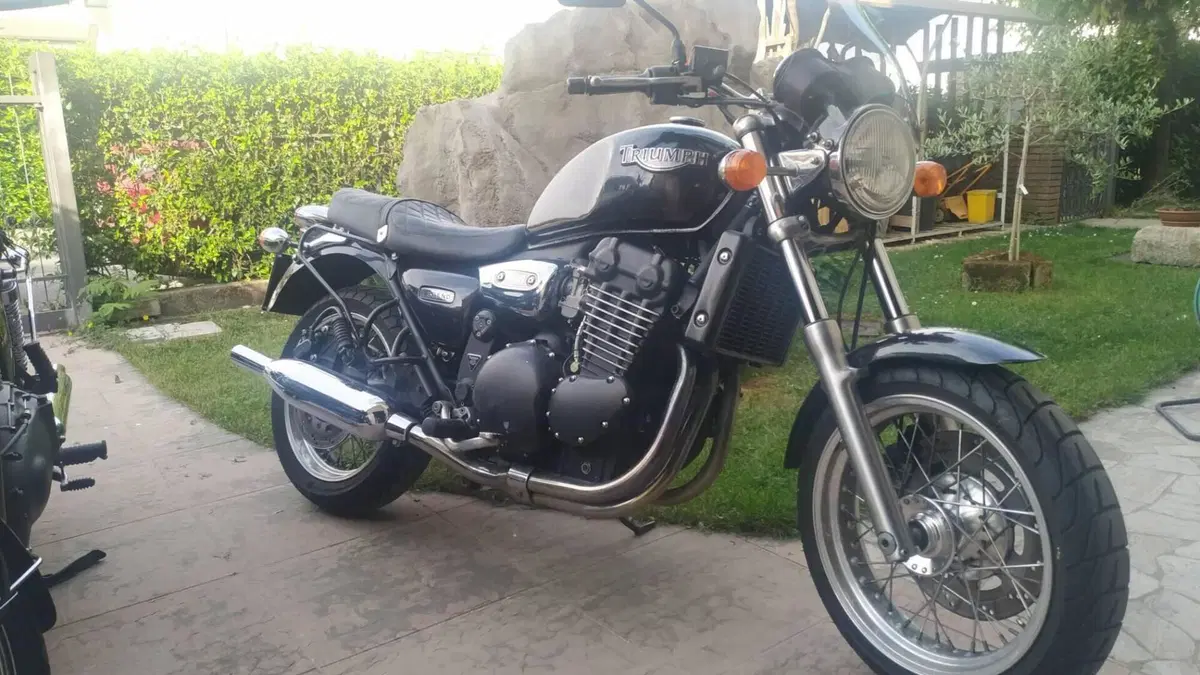 Triumph Legend TT 900 (1998 - 02) 