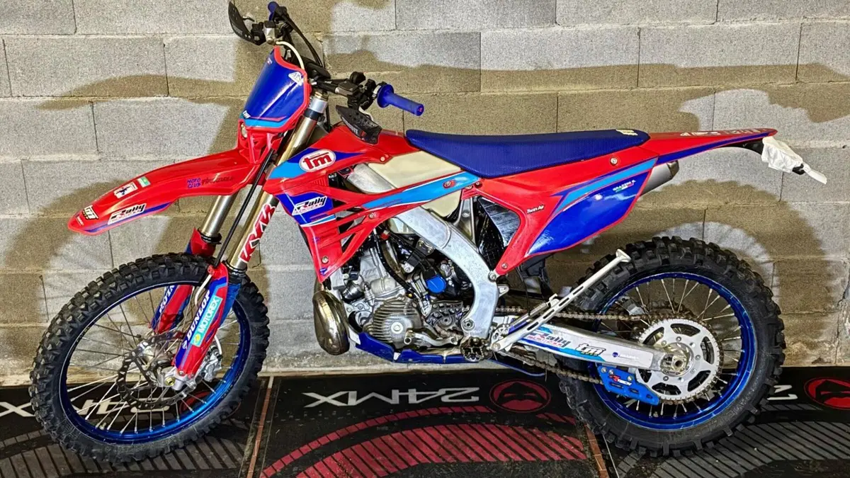 Tm Moto EN 300 Fi ES 2T (2024)  (2)