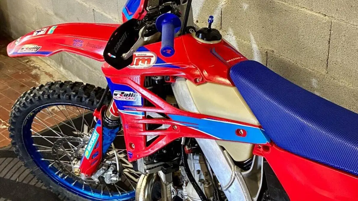 Tm Moto EN 300 Fi ES 2T (2024)  (4)