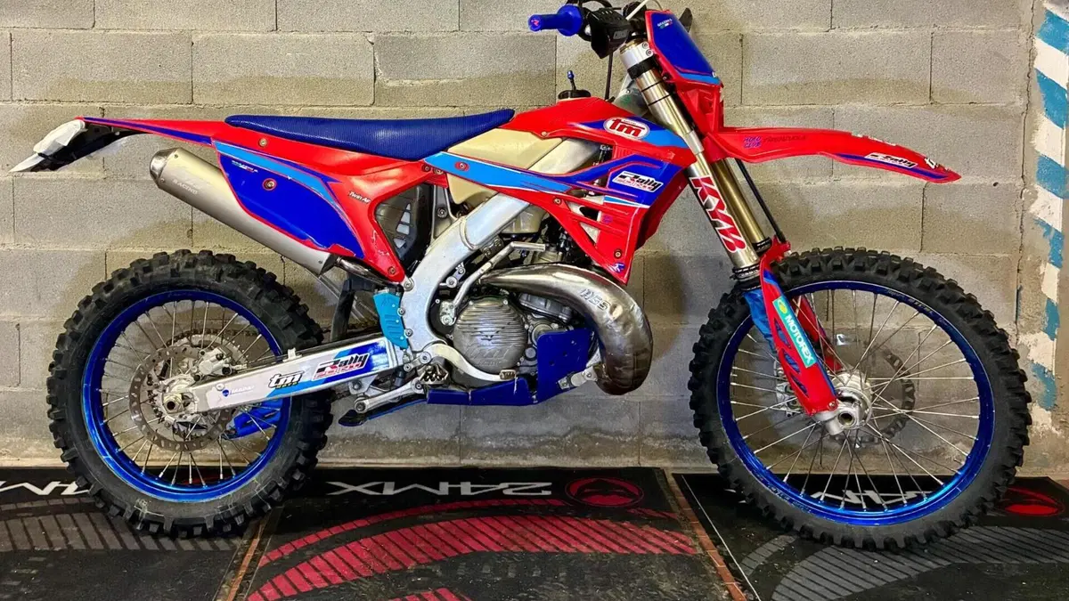 Tm Moto EN 300 Fi ES 2T (2024)  (6)