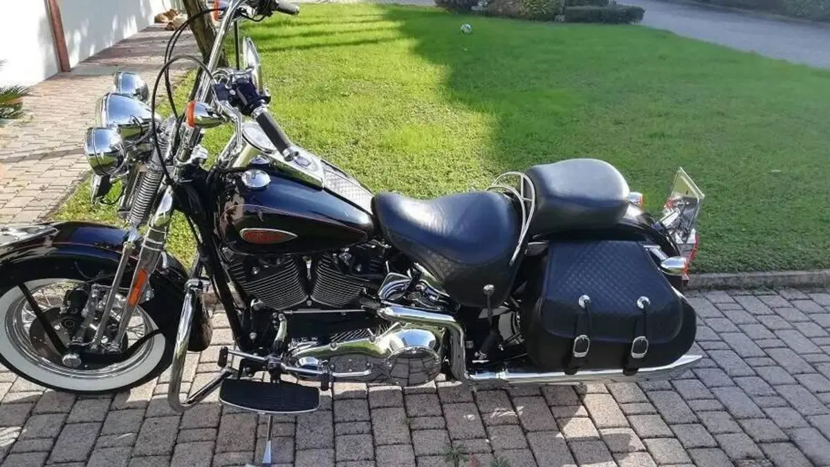 Harley-Davidson 1450 Heritage Springer (2000 - 03) - FLSTS 