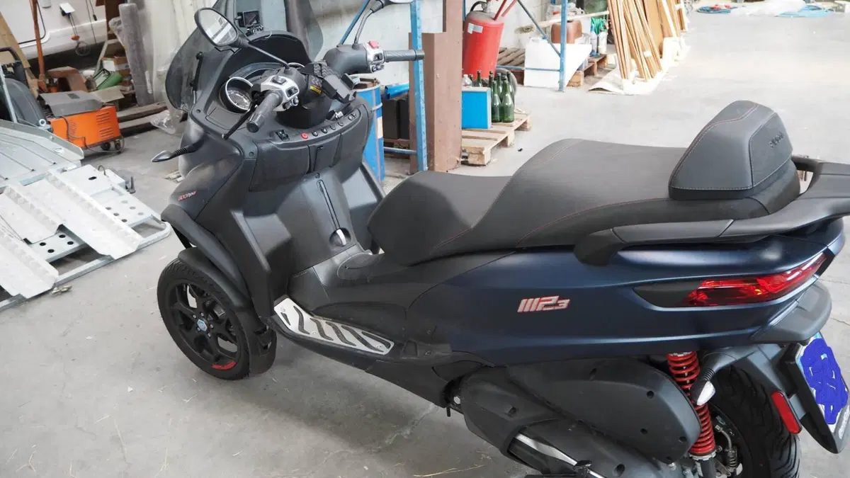 Piaggio Mp3 500 ABS Hpe Sport Advanced (2021 - 23)  (5)