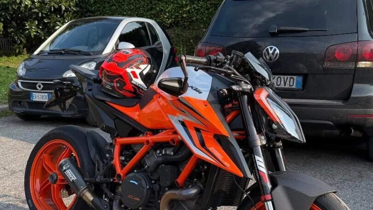 KTM 1290 Super Duke R (2022 - 23) 