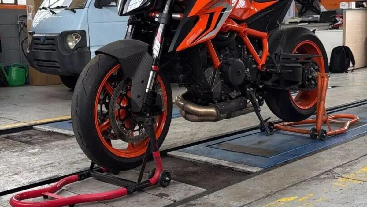 KTM 1290 Super Duke R (2022 - 23)  (5)