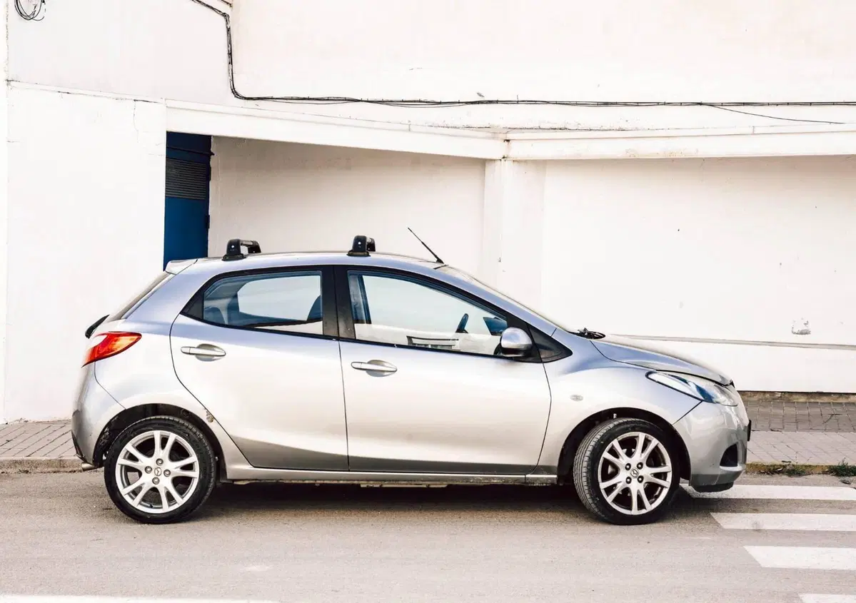 Mazda Mazda2 1.3 16V 75CV 3p. Play (2)