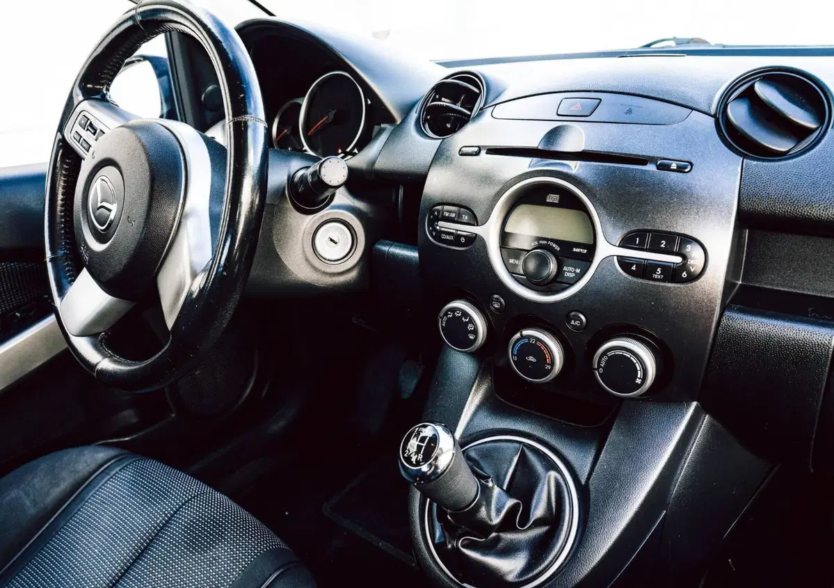 Mazda Mazda2 1.3 16V 75CV 3p. Play (13)