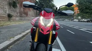 Ducati Hypermotard 950 SP (2022 - 25)  (8)