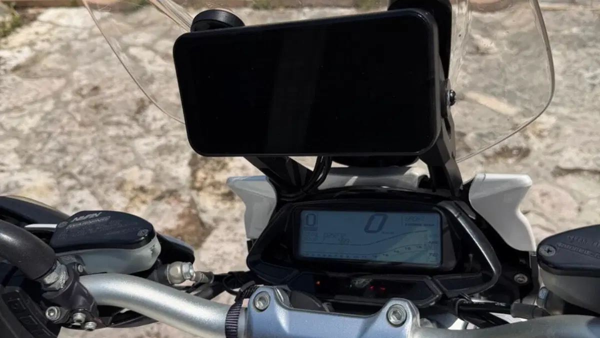 MV Agusta Stradale 800 EAS ABS (2015 - 17)  (4)