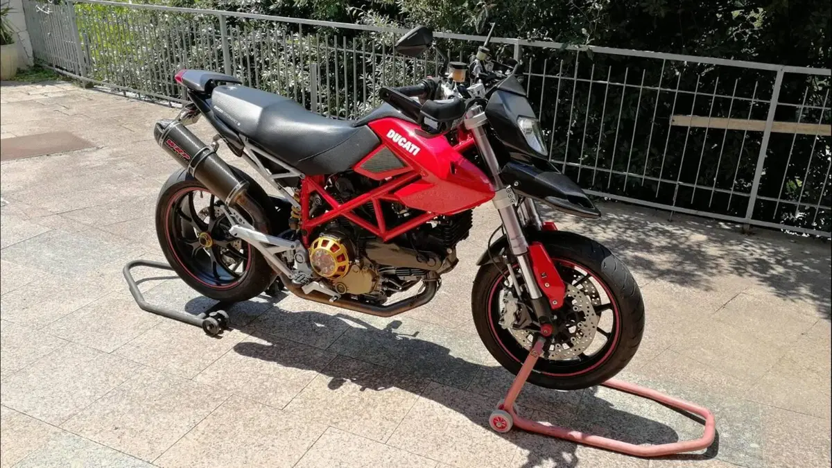 Ducati Hypermotard 1100 (2007 - 09)  (3)