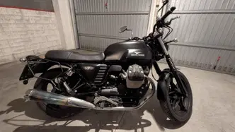 Moto Guzzi V7 II Stone (2015 - 17) usata