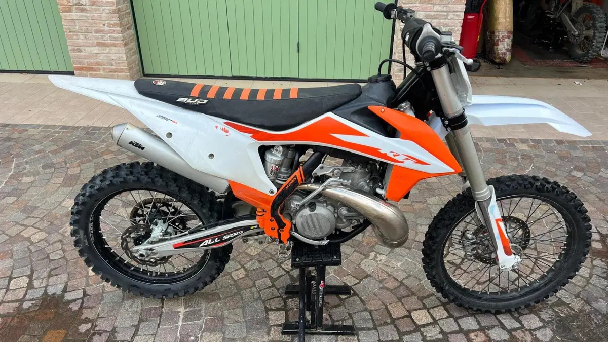 KTM 250 SX (2020) 