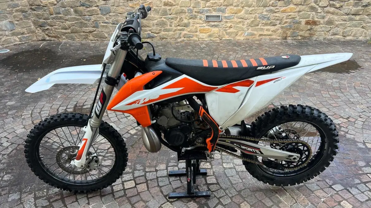 KTM 250 SX (2020)  (2)