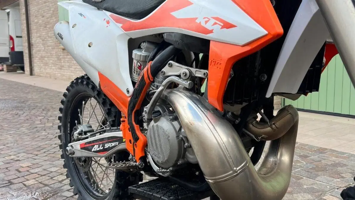 KTM 250 SX (2020)  (3)