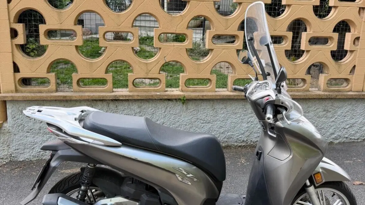 Honda SH 350 (2021 - 24)  (2)
