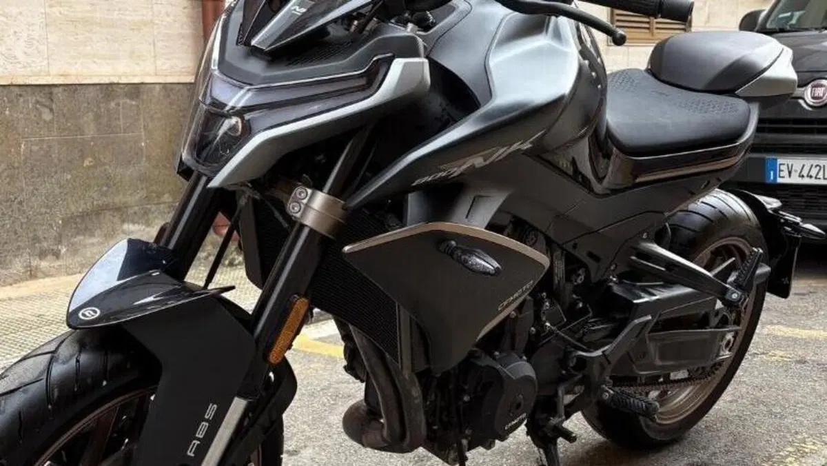 CFMOTO 800NK Sport (2023 - 26)  (4)