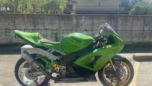 Kawasaki Ninja 636 ZX-6R (2003 - 04)  (6)