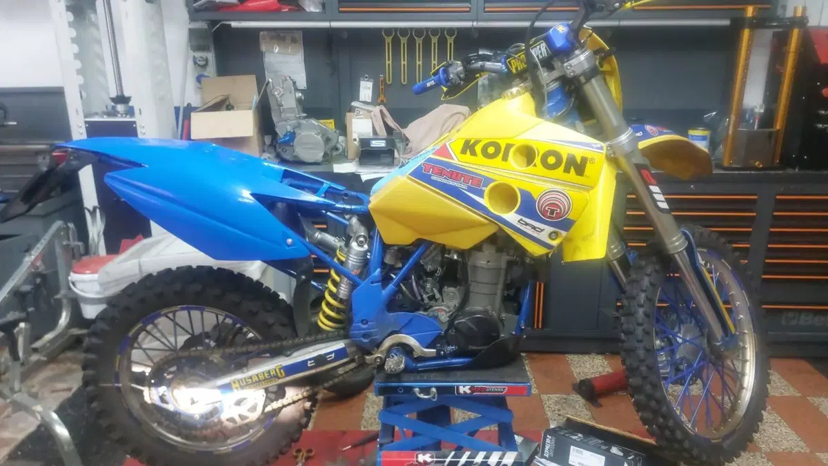 Husaberg FE 550 E  (6)