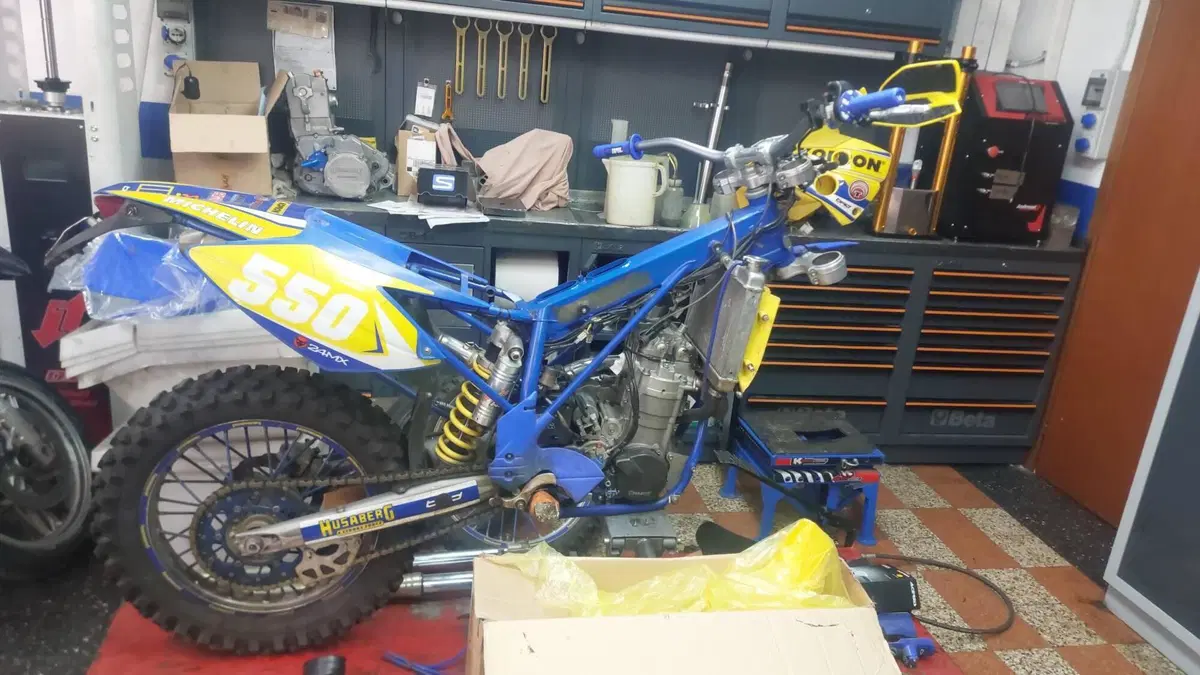 Husaberg FE 550 E  (7)