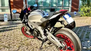 Aprilia RSV4 RR (2019 - 20)  (3)