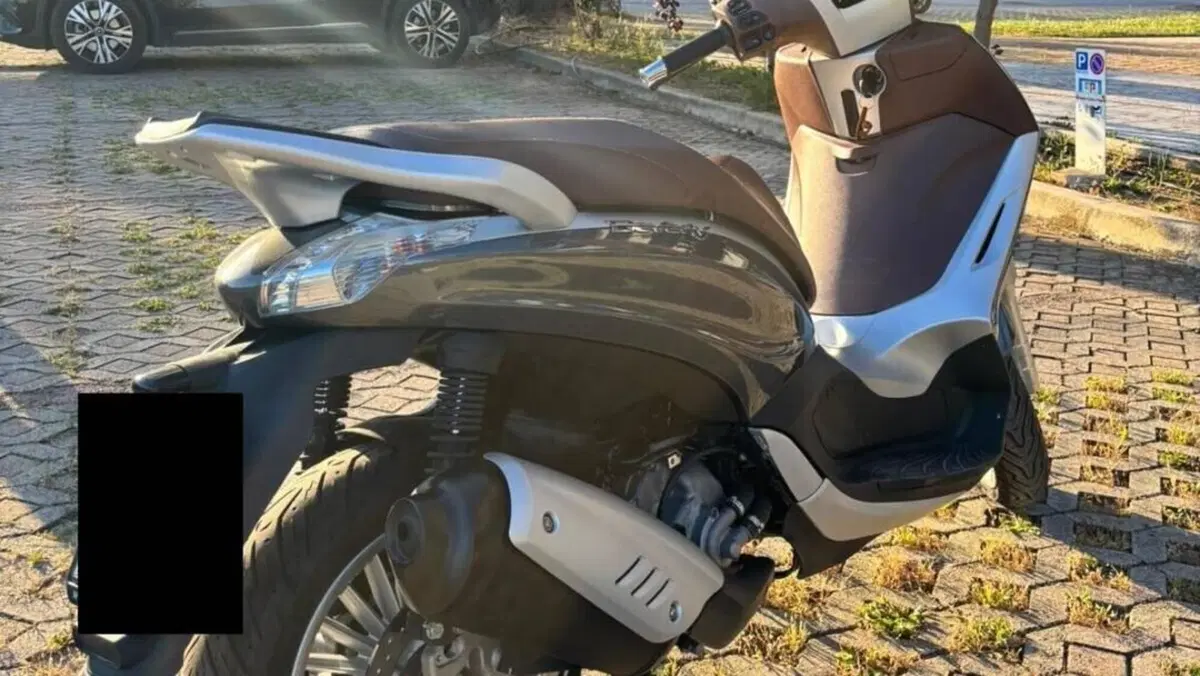 Piaggio Beverly 300 i.e. ABS-ASR (2016 - 20)  (3)