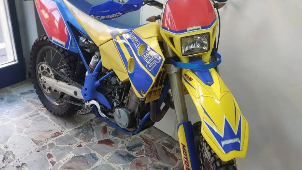 Husaberg FE 550 E  (3)
